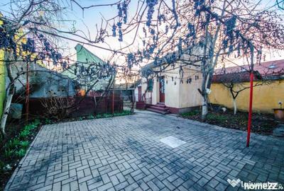 Casă cu 3 camere cu Teren 310 Mp în Grădiște - 1