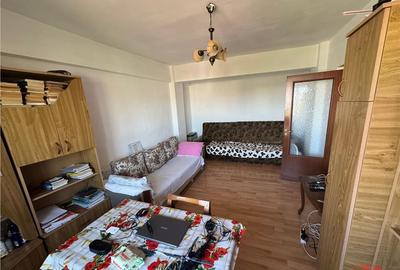 Garsoniera Comisia Centrala ,40 mp utili, et 4/4 cu acoperis - 2