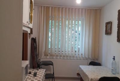 Apartament cu 3 camere semidecomandat, mobilat în Central - 4
