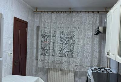 Inchiriez apartament 2 camere 1 Mai - 1