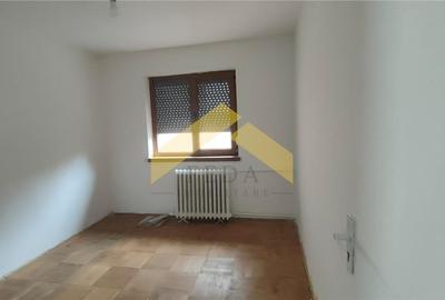 Apartament 2 camere de vanzare zona Boul Rosu - 4
