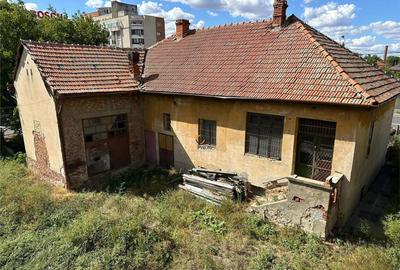 Casă cu 4 camere cu Teren 980 Mp în Dorobanților - 3