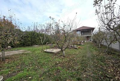 Casă cu 6 camere în Central