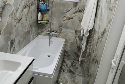 Apartament cu 3 camere decomandat în Cazasu - 3