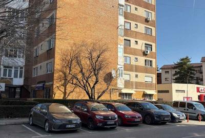Apartament cu 3 camere decomandat în Micro 5 - 2