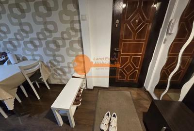 Apartament cu 3 camere decomandat, mobilat în Sebastian