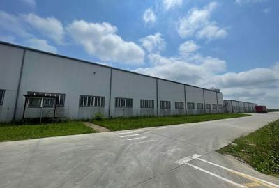 Spațiu comercial, de 1,500 mp, în Central - 7