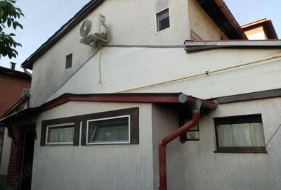 Apartament cu 3 camere semidecomandat în Central - 3