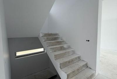 Casă cu 4 camere cu Teren 330 Mp în Ștrand - 10