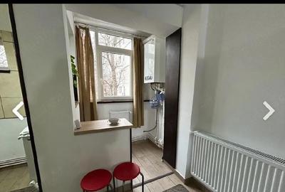 Garsonieră decomandată în Central - 9