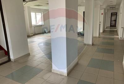 Spatiu comercial de vanzare in Gherla - locatie excelenta - 3