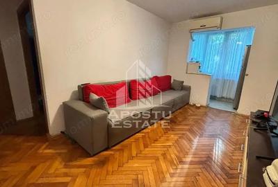 Apartament cu 3 camere in zona Sagului, centrala termica, etajul intai