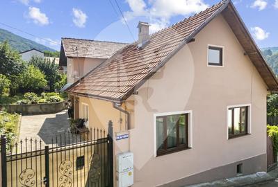 Casa singur in curte Schei - 9