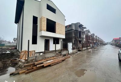 Casă cu 4 camere cu Teren 300 Mp în Central - 14
