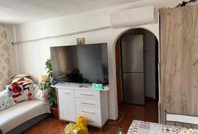 Vand apartament 2 camere - 1