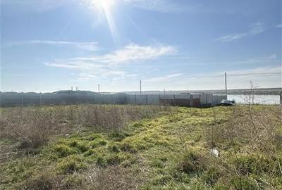 Teren Construcții intravilan de 500 mp, în Corbu