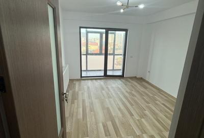 Apartament cu 2 camere decomandat în Km 5 - 3