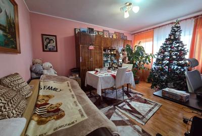 DE VANZARE-APARTAMENT 4 CAMERE-DECOMANDAT-DACIA - 3