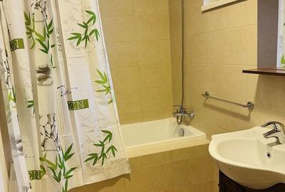 Apartament cu 2 camere decomandat în Tractorul - 4
