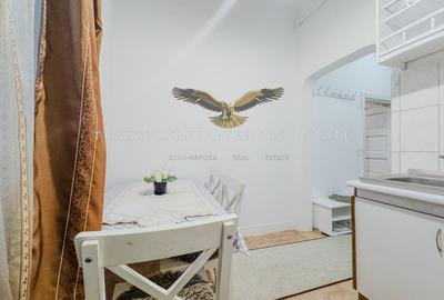 Garsonieră decomandată în Central - 10