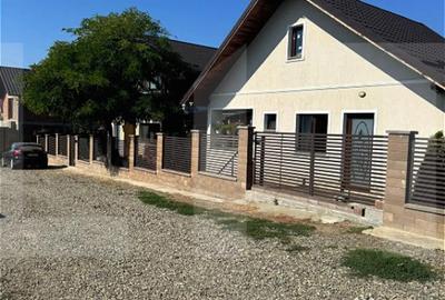 Casă cu 5 camere cu Teren 514 Mp în Central - 2