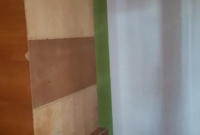 Spațiu comercial, de 300 mp, în Central - 4