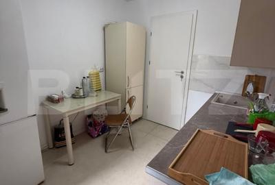 Apartament de vanzare, cu 2 camere, 60 mp, zona Sala Sporturilor, etaj 1/4 - 15