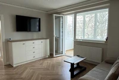 Apartament cu 3 camere semidecomandat, mobilat în Copou