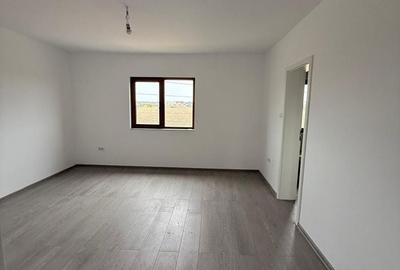 Duplex cu 4 camere cu Canalizare în Dumbrăvița - 2