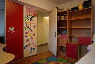 Proprietar, vand apartament mobilat, cu 4 camere in Deva, zona Lido, etaj 1 din 7 - 8