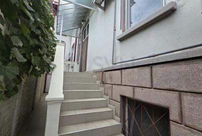 Casă individuală cu 7 camere cu Canalizare în Moșilor - 18