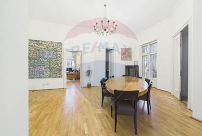 Birou, de 705 mp, în Dacia - 20