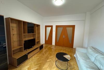 Propunem spre închiriere un apartament compus din 3 camere  pe Bulevardul Nicola - 2