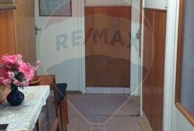 Apartament cu 4 camere la etajul 1 de vanzare in zona Iosia - 2