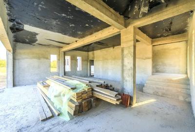 Vilă De Vanzare  Conac Modern  Zonă De Vis Cu Pădure Și Gară La Scară - 18