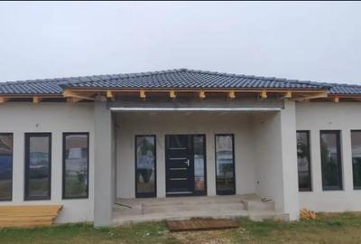 Casă individuală cu 4 camere cu Teren 620 Mp în Moșnița Nouă