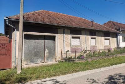 Casă cu 4 camere în Roșia - 4