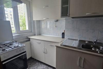 Garsonieră decomandată, mobilată în Mărgeanului