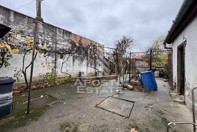 Casa cu anexe + Teren de 539mp | Zona Fratelia - 2