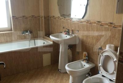 Apartament de inchiriat cu 2 camere, 80 mp, etaj intermediar , Radauti - 8