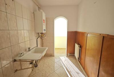 Apartament cu 2 camere decomandat în Noua - 3
