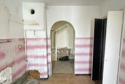 Apartament cu 3 camere decomandat în Micro 16 - 18