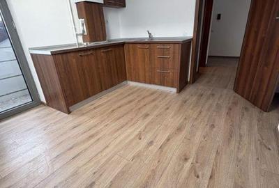 Spațiu comercial, de 103 mp, în Drumul Sării - 3