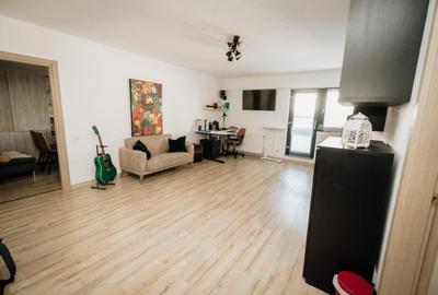 Apartament cu 2 camere semidecomandat, mobilat în Central - 1