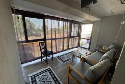 Casa versatila mobilata-utilata. 16 cam. 6 bai. 3 bucatari. Util 310mp - 25