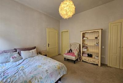 Apartament deosebit cu 3 camere str. Castelului - Comision 0% - 21