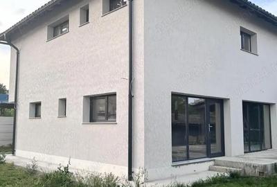 Casă cu 3 camere cu Teren 400 Mp în Central - 4