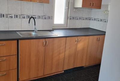 Apartament cu 4 camere decomandat în Decebal - 9
