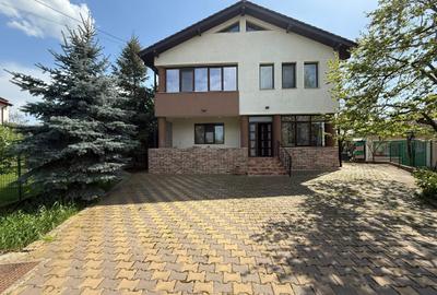 Casă individuală cu 5 camere în Bucium