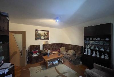 Apartament cu 3 camere si garaj, decomandat, parter - 2